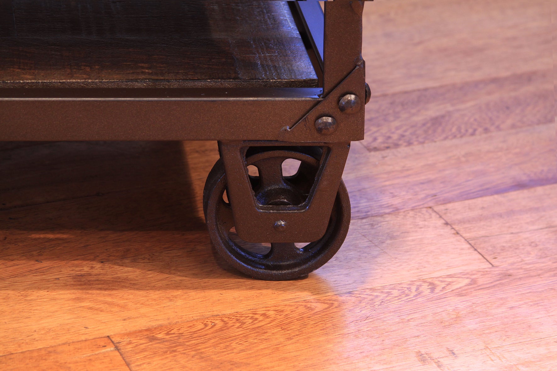 560 URBAN GOLD Model: IFD560STAND SOLID WOOD